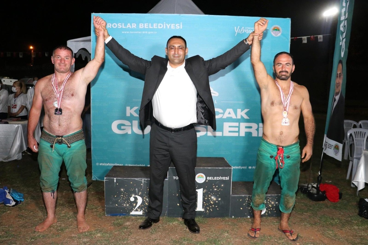 Toroslar\'da zafer coşkusu, güreş müsabakalarıyla taçlandı
