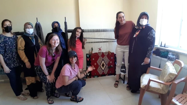 ABD'li kızlar Adana'da köy hayatı yaşadı