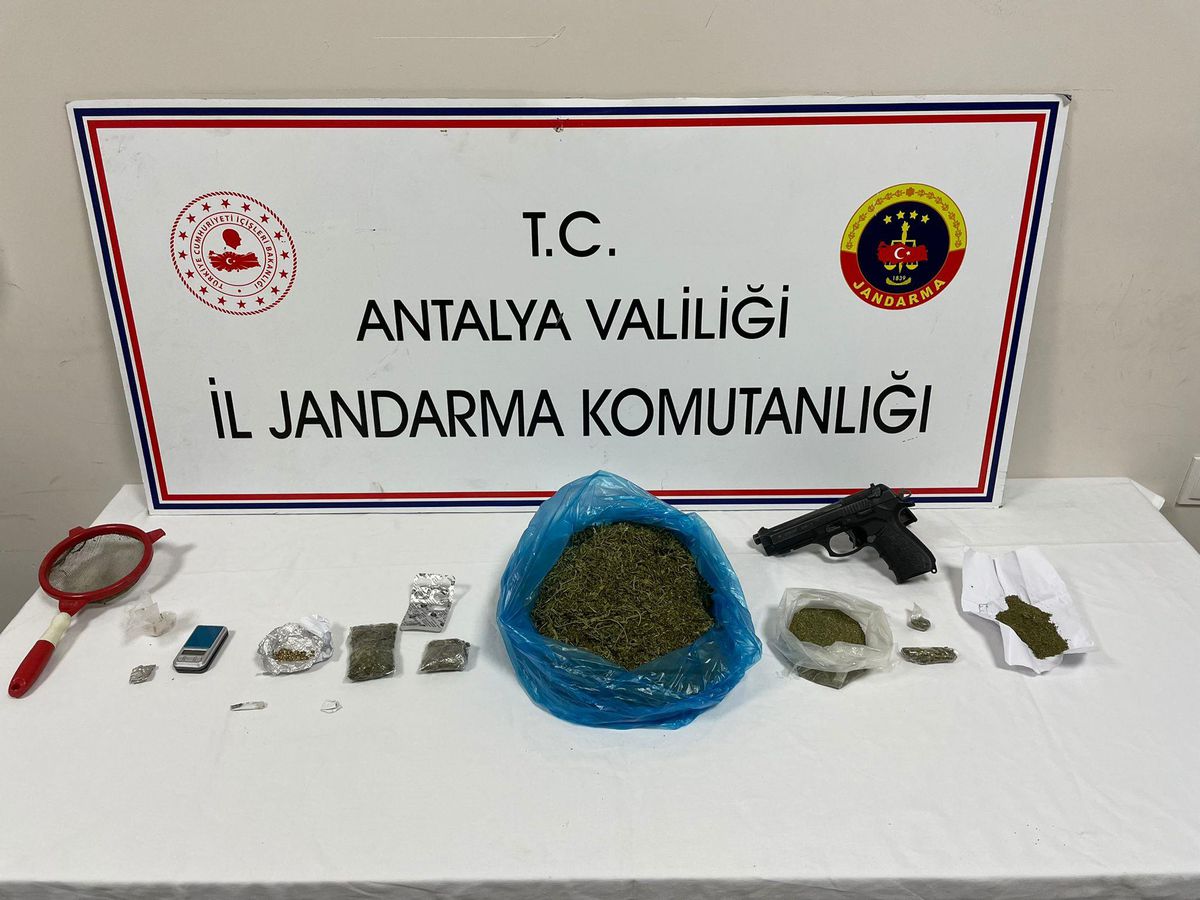 Antalya\'daki uyuşturucu operasyonunda bir şüpheli yakalandı