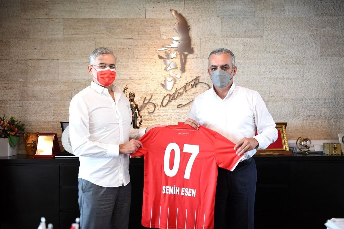 Hesapçıoğlu, Antalyaspor ile ilgili hayata geçirmeyi planladıkları projeleri anlattı.