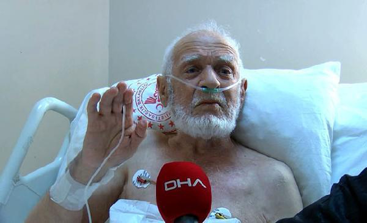 İkinci doz aşı çağrısı yapan yoğun bakım hastası hayatını kaybetti