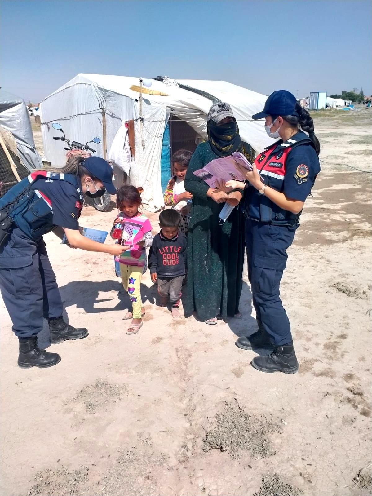 Son dakika haberleri... Jandarmadan tarım işçisi kadınlara KADES eğitimi