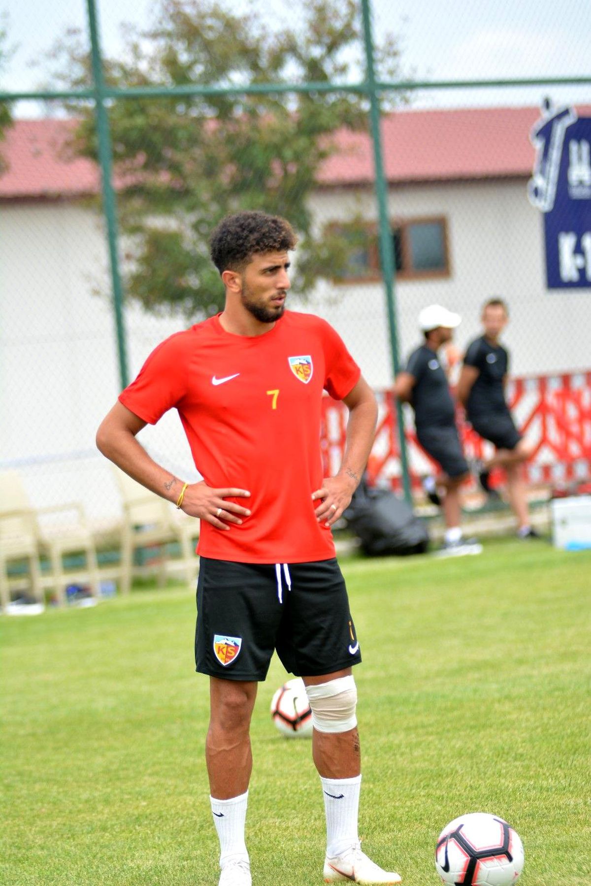 Kayserispor\'a transfer engeli