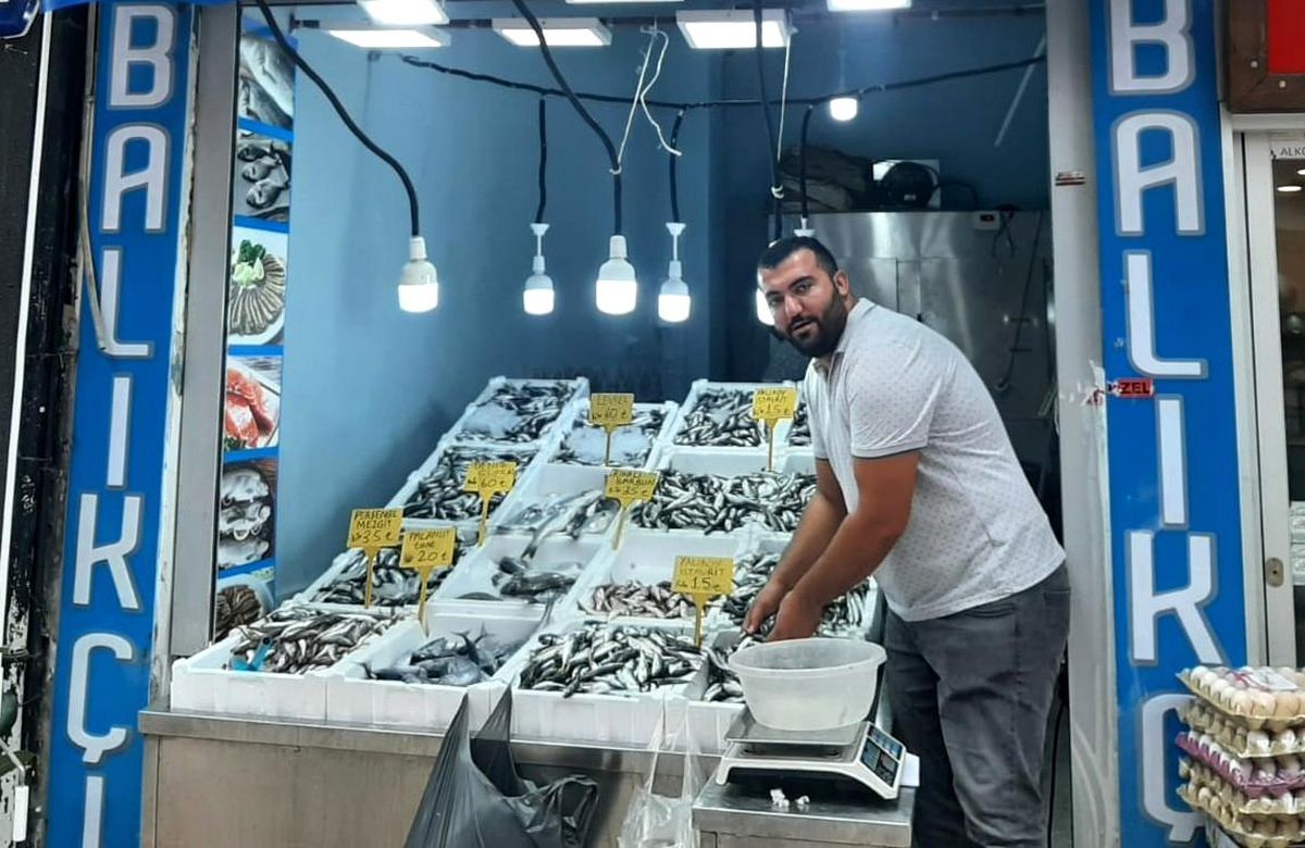 Tezgahlar balık çeşitleriyle şenlendi