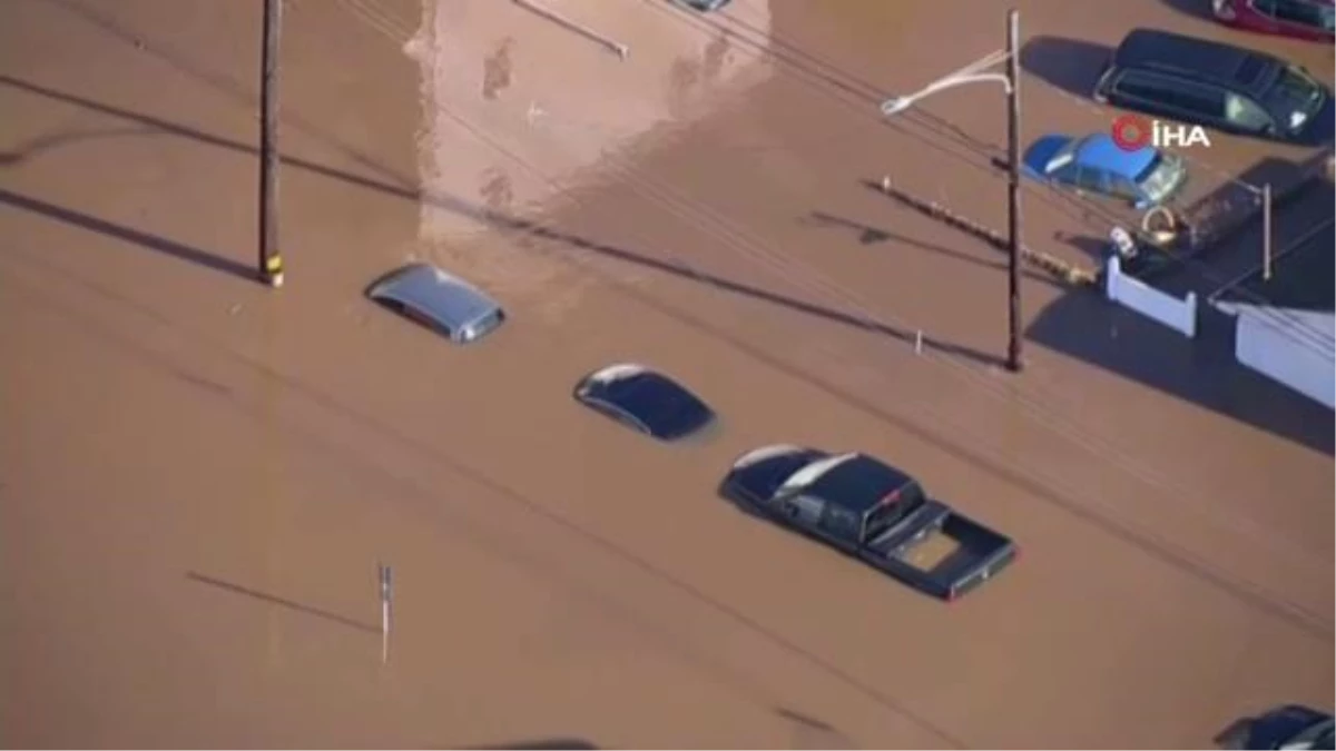 ABD\'de sel felaketi: Ana yollar ve yerleşim alanları sular altında kaldıKasırgada can kaybı 9\'a yükseldi