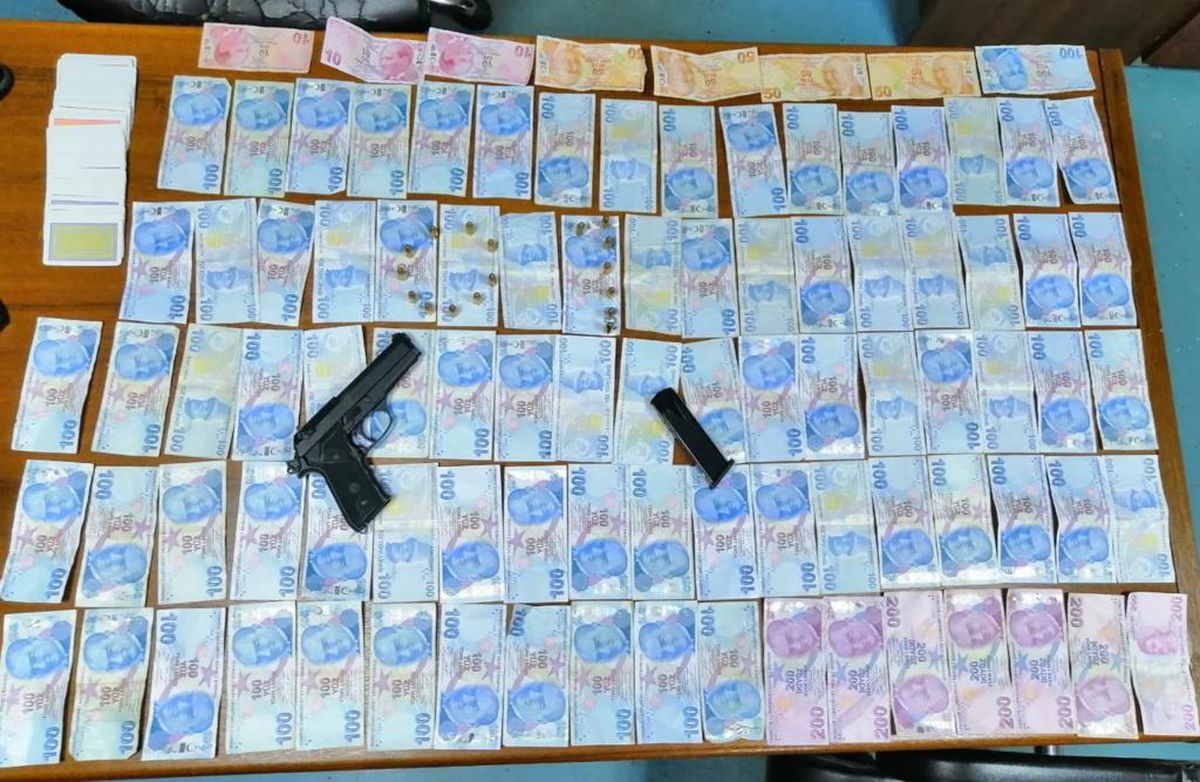 Adana\'da kumar oynayan 140 kişiye 187 bin lira ceza