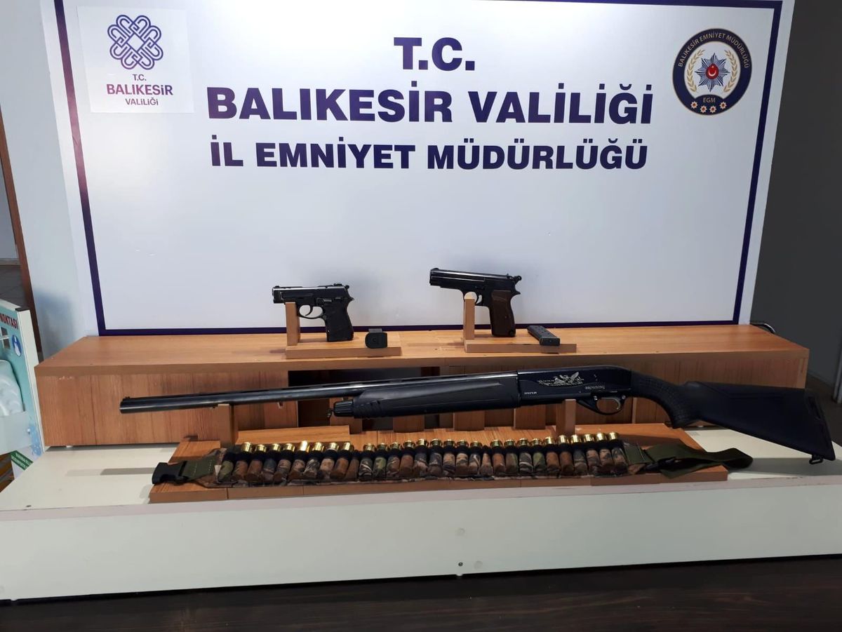 Son dakika haberleri! Balıkesir\'de polisten 16 şahsa gözaltı