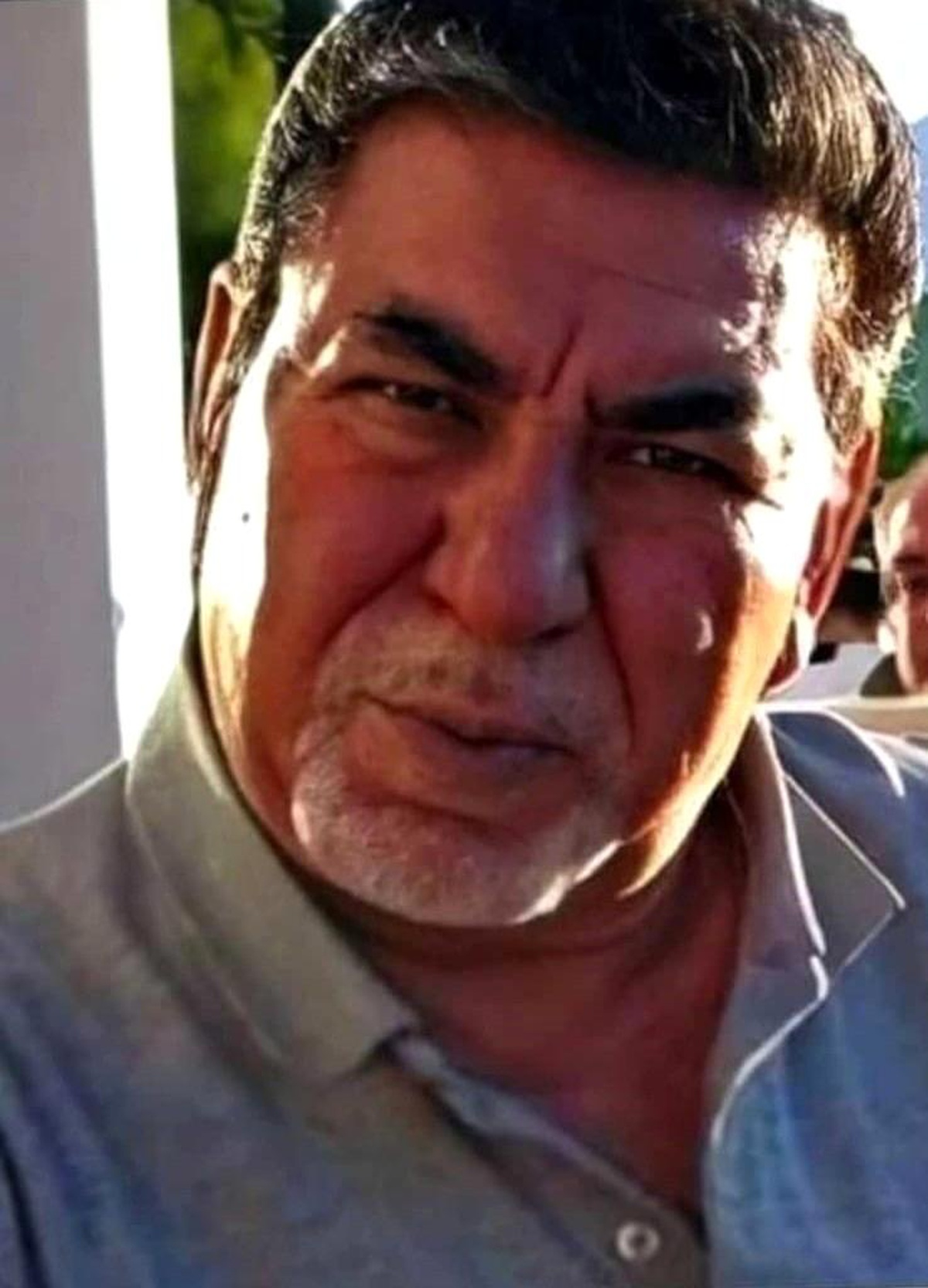 Duvara çarpan otomobilin sürücüsü kalp krizinden öldü