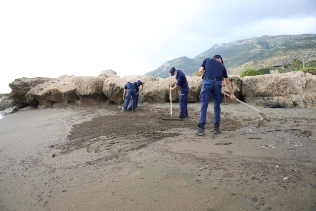 HATAY- Sahil ve denizdeki kirlilik üzerine inceleme başlatıldı