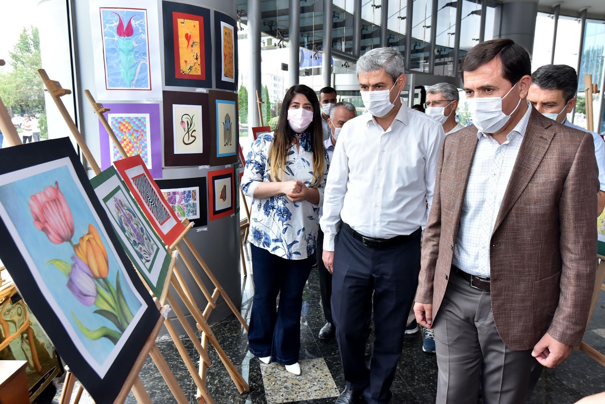 \'İmam Hatiplim ve Sanat\' adlı resim sergisi açıldı