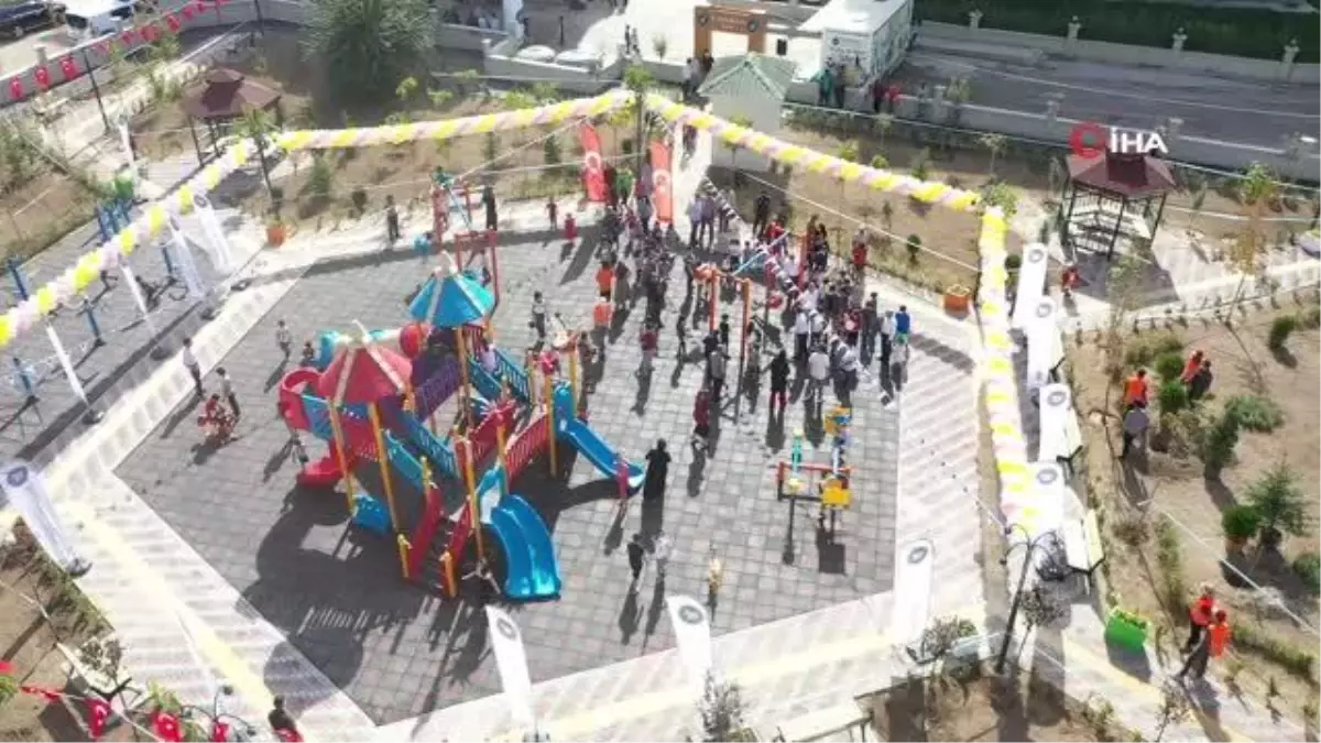 İpekyolu Belediyesi \'Dr. Daim Dirican Parkı\'nı şölen havasında açtı