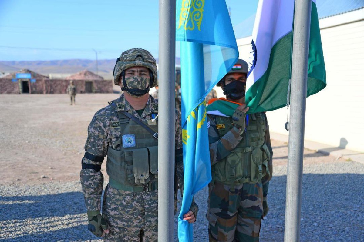 Son dakika haberi... Kazakistan ve Hindistan ortak askeri tatbikata başladı