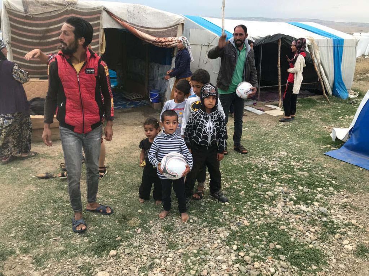 Köye tiyatro geldi, çocuklar sevindi
