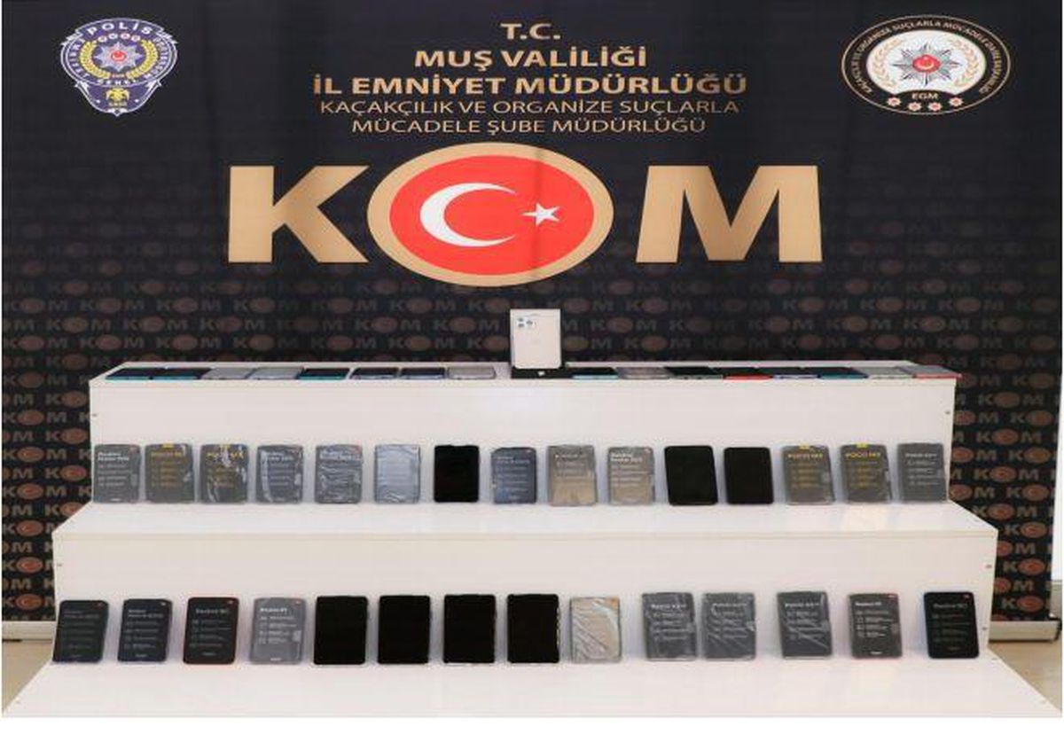 Muş\'ta gümrük kaçağı telefonlar ele geçirildi
