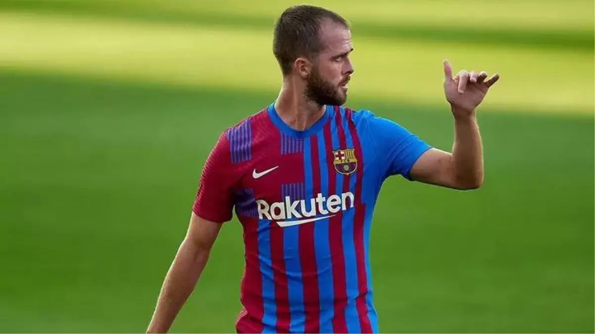 Son Dakika: Beşiktaş, Pjanic bombasını patlattı! Barcelona\'yla transfer görüşmeleri resmen başladı