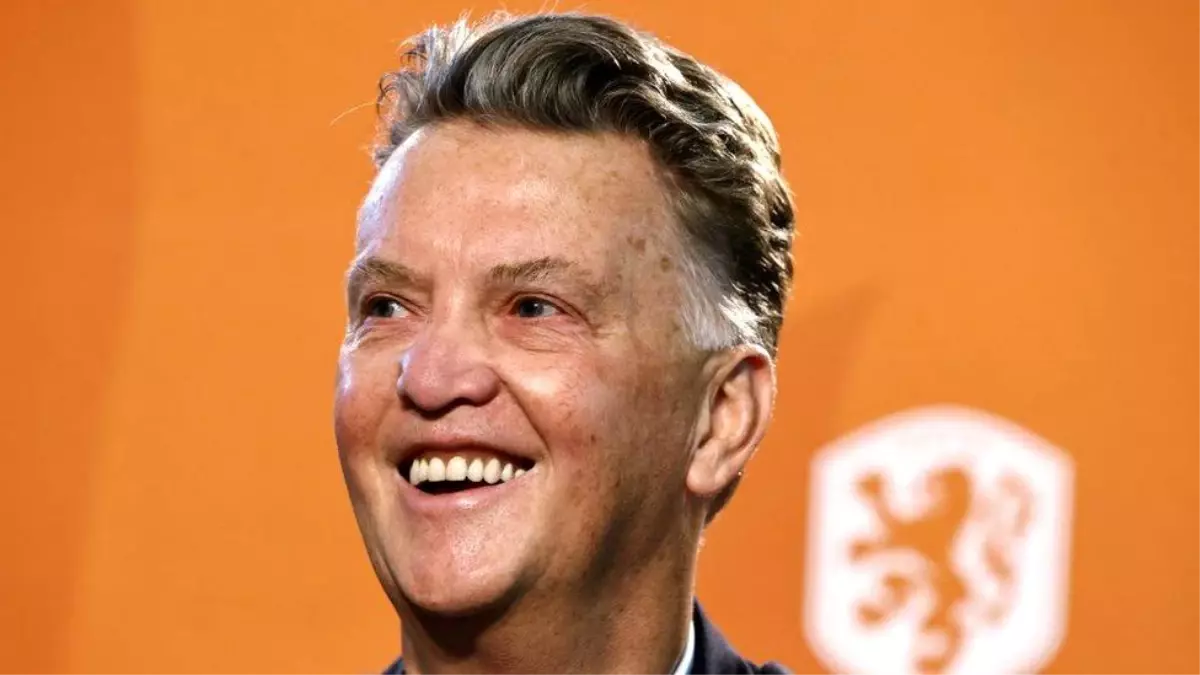 Van Gaal, Türkiye\'nin Karadağ\'la berabere kalmasından memnun: \'Her zaman şanslıyımdır\'