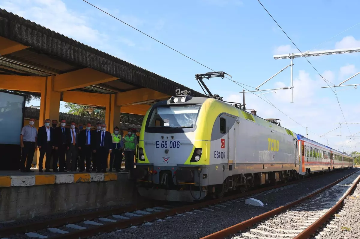 "Ada treni" yeniden hizmet vermeye başladı