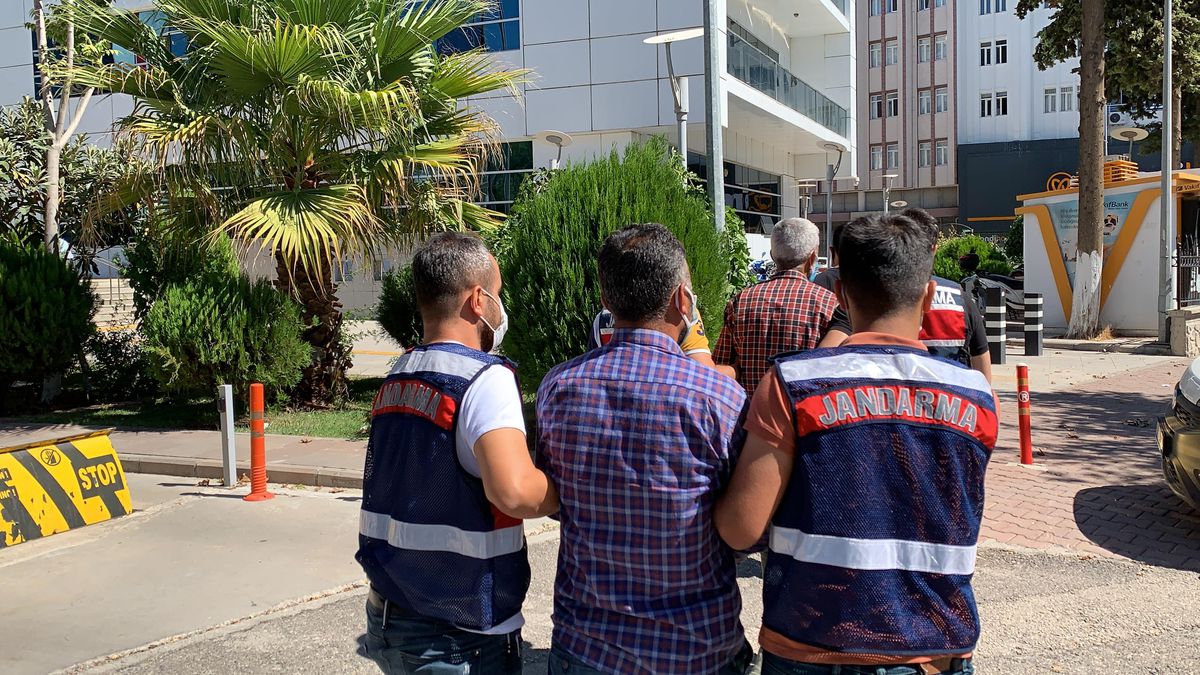Adıyaman\'da terör örgütü PKK üyesi olduğu öne sürülen 2 zanlı tutuklandı