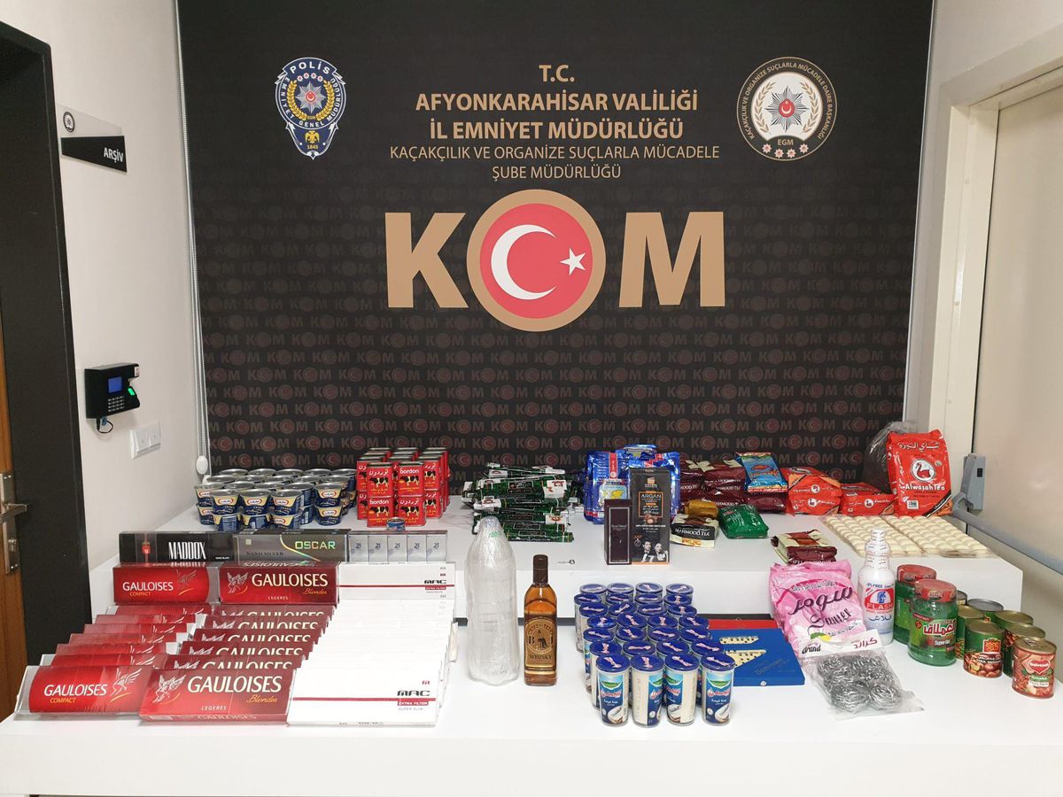 Afyonkarahisar\'da kaçakçılık operasyonunda 3 yabancı uyruklu kişi gözaltına alındı
