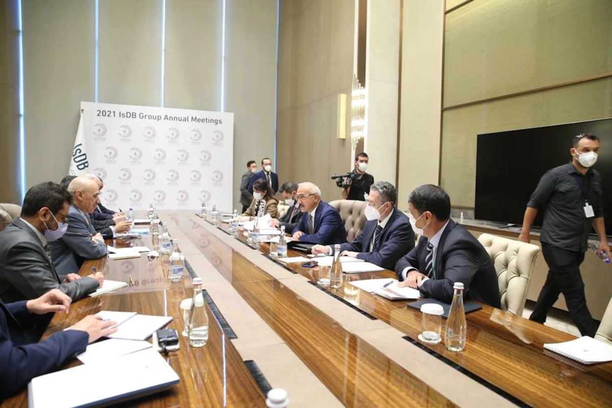 Son dakika haberleri... Bakan Elvan, Özbekistan\'da İslam Kalkınma Bankası yönetimiyle bir araya geldi Açıklaması