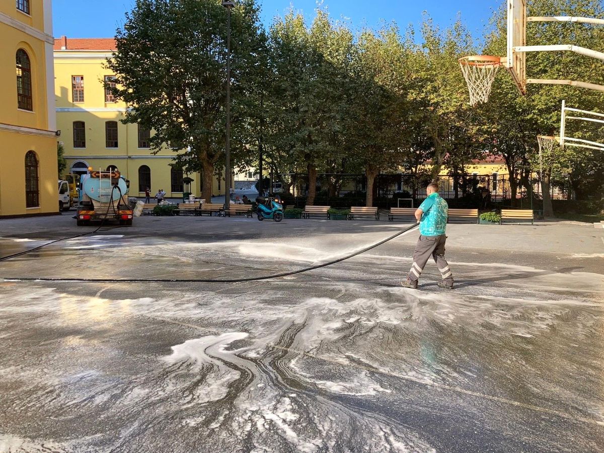 Beyoğlu\'nda okullar yeni eğitim ve öğretim yılına hazır