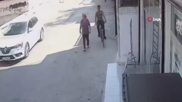 Bisikletle takip ettiği kadının kolyesini böyle kapıp kaçtı