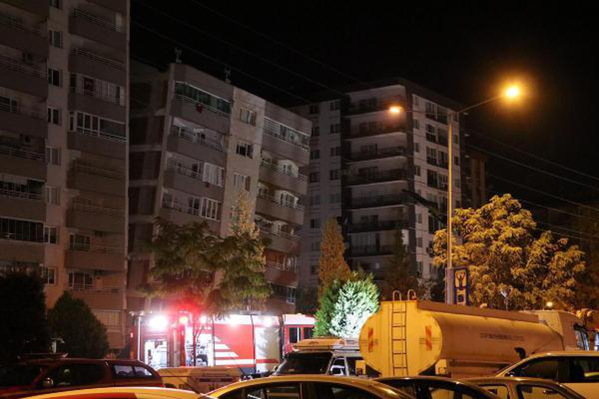 Depremde 11 kişinin öldüğü Yılmaz Erbek Apartmanı\'nın mimarına tahliye