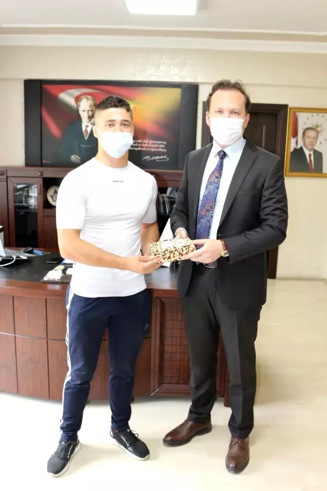 Dünya 2'ncisi sporcudan Kaymakam Kılıç'a ziyaret