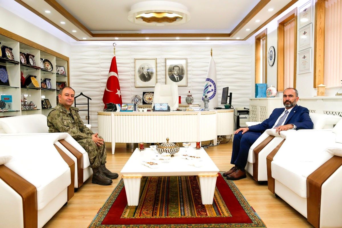 Garnizon Komutanı Tosun\'dan, Rektör Türkmen\'e ziyaret