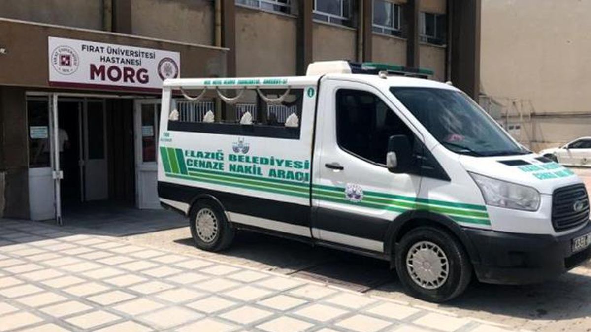 Geri manevra yapan kamyonet, 9 yaşındaki çocuğu ezdi