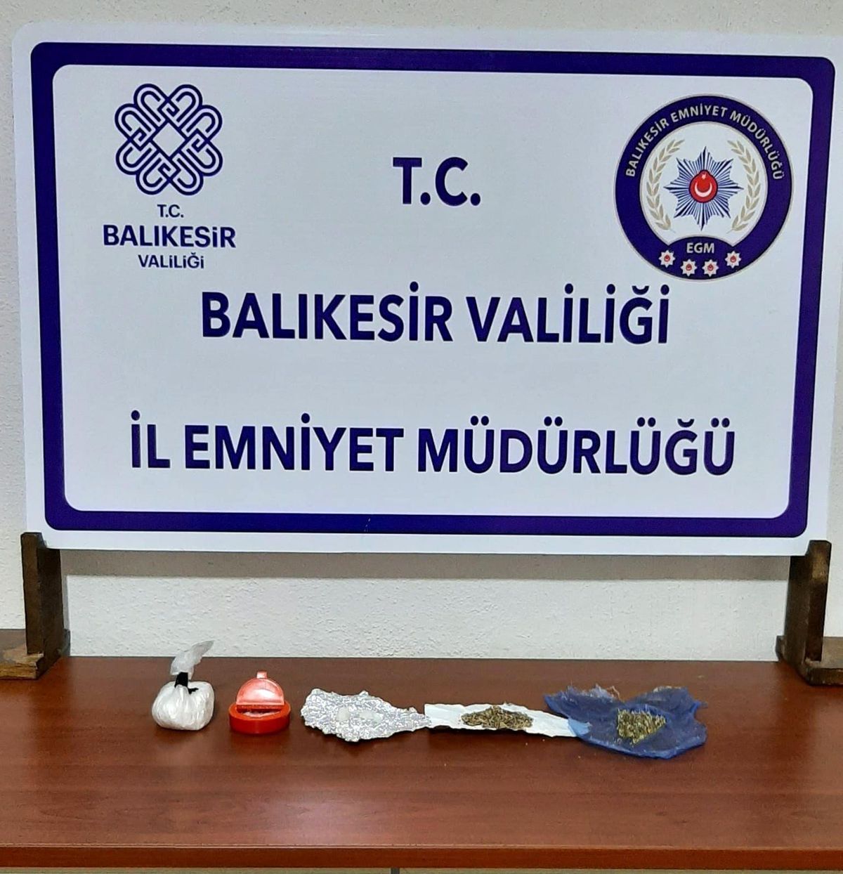 Gönen\'de 3 şahsa uyuşturucu operasyonu