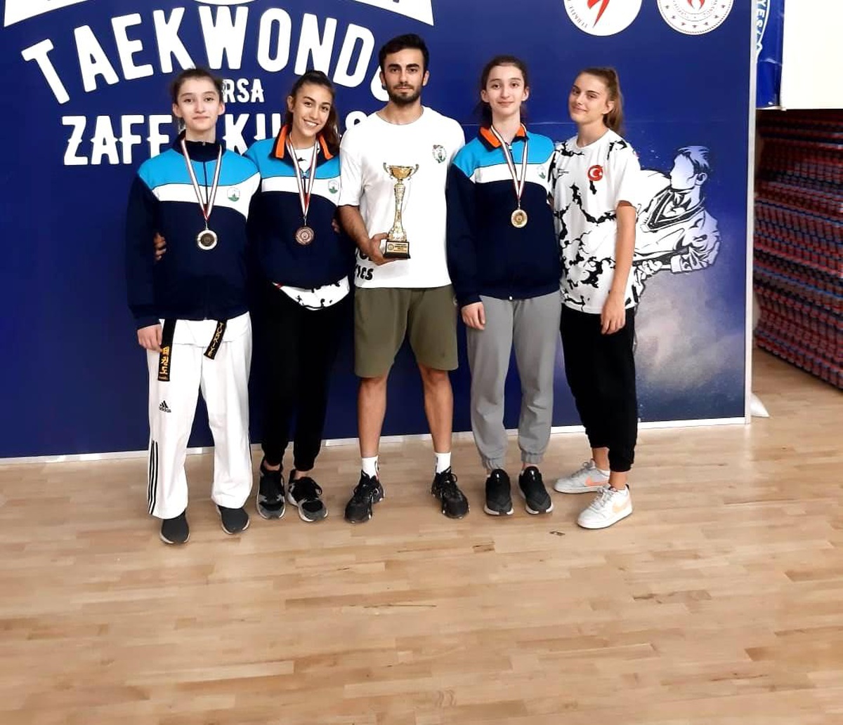 Osmangazili ikizler turnuvaya damga vurdu