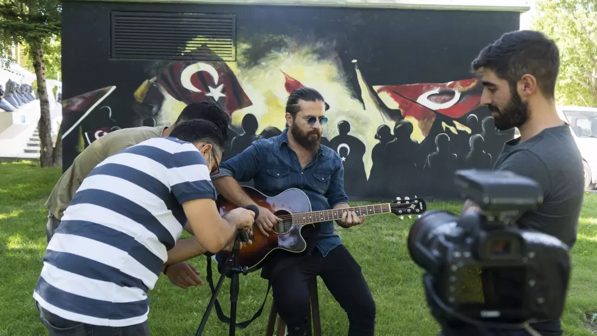 Selçuk Üniversitesi öğrencileri kampüslerini müzikle tanıtıyor