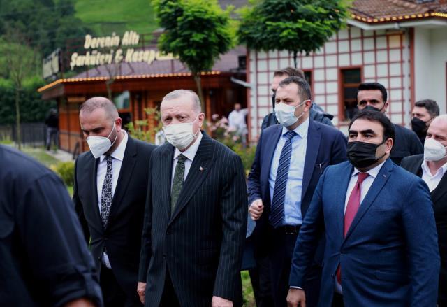 Son Dakika: Cumhurbaşkanı Erdoğan'dan İyidere- İkizdere yolu açılış töreninde dikkat çeken sözler: Ne kadar komünist varsa alıp buraya geliyorlar