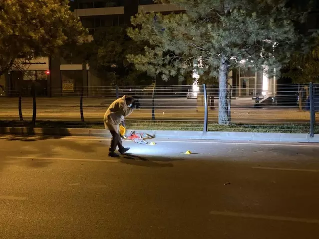 Yola çıkan bisikletli çocuğunu kurtarmak isteyen anne ve arkadaşı canından oldu Yola çıkan bisikletli çocuğunu kurtarmak isteyen anne ve arkadaşı canından oldu