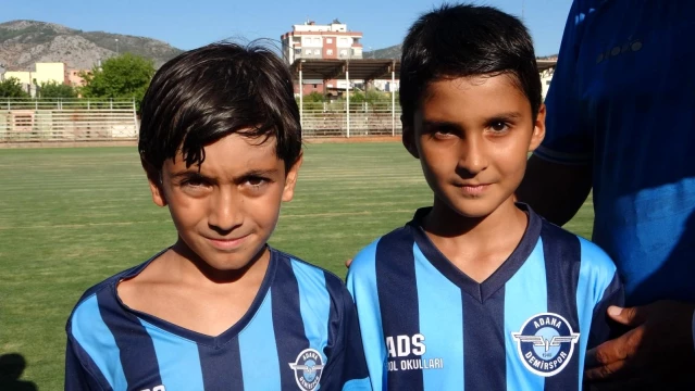 Son dakika haberleri: Adana Demirspor Süper Lig'e çıkınca çocuklar futbol okuluna akın etti