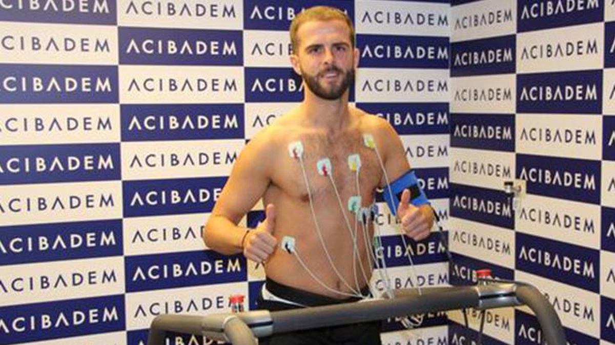 Pjanic\'e doğum yerini soran doktor, "Tuzla" cevabı alınca eğlenceli anlar yaşandı