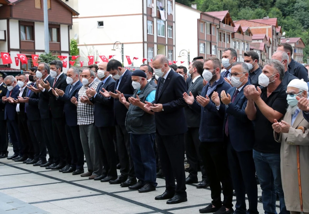 Son dakika! Cumhurbaşkanı Erdoğan ilim insanı Osman Yılmaz\'ın cenaze namazına katıldı
