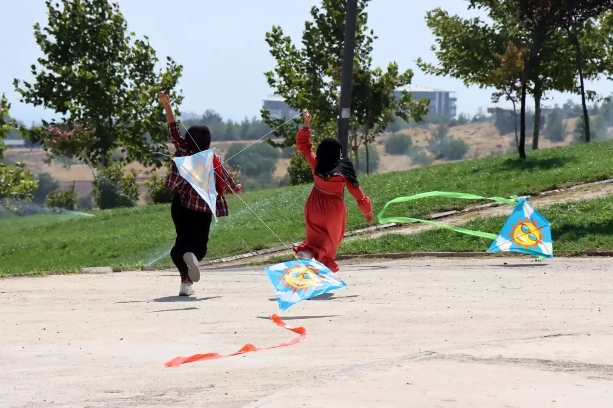 Dondurma ve uçurtma şenliği renkli görüntülere sahne oldu