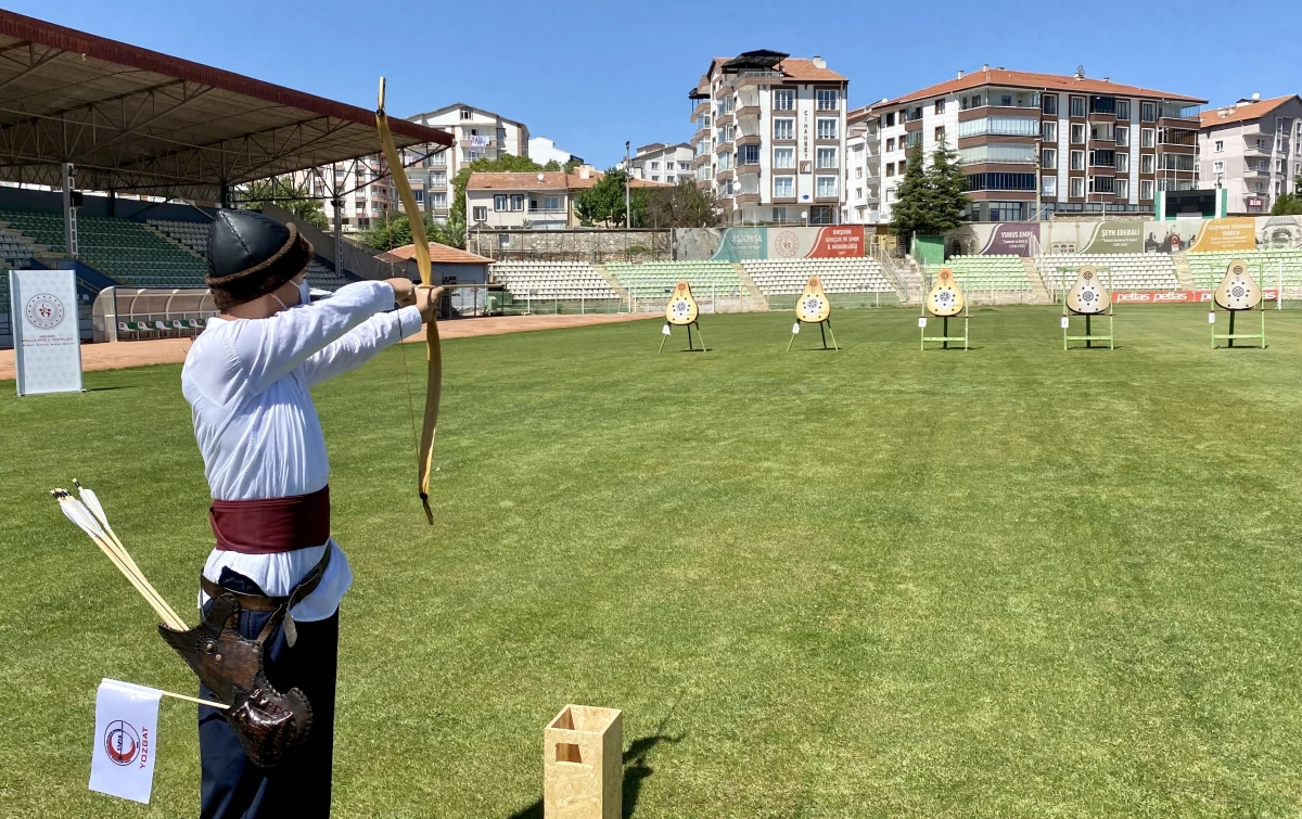 Kırşehir\'de okçuluk turnuvası tamamlandı