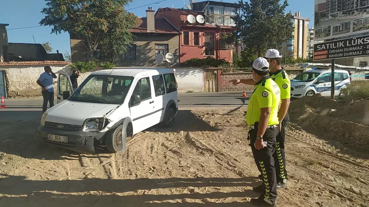 Son dakika haberi: Hafif ticari aracın çarptığı motosikletli kurye hayatını kaybetti