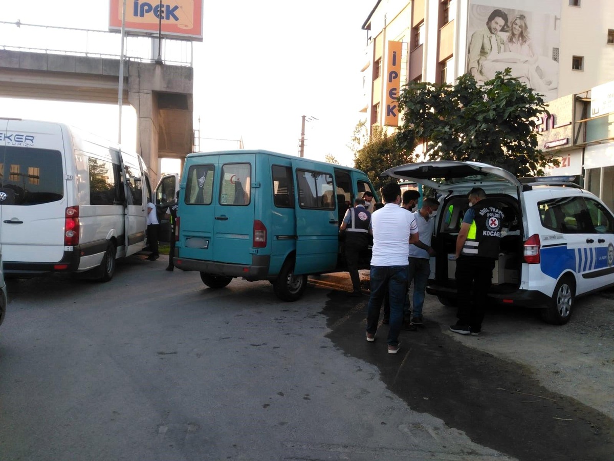 Kocaeli\'de 11 "korsan servis" trafikten men edildi