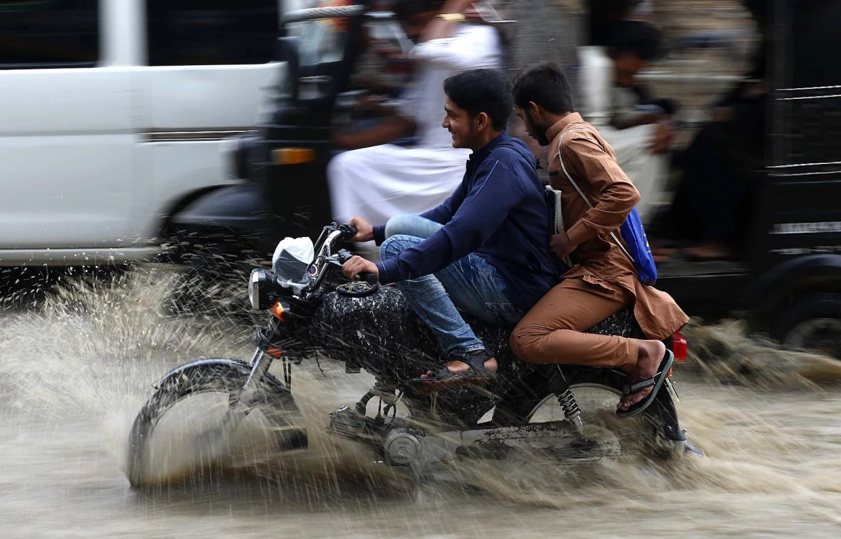 Pakistan\'da şiddetli yağış: 4 ölü