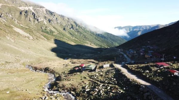 Rize'ye mevsimin ilk karı yağdı