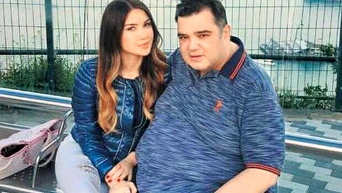 Sezercik\'e 3 ay uzaklaştırma