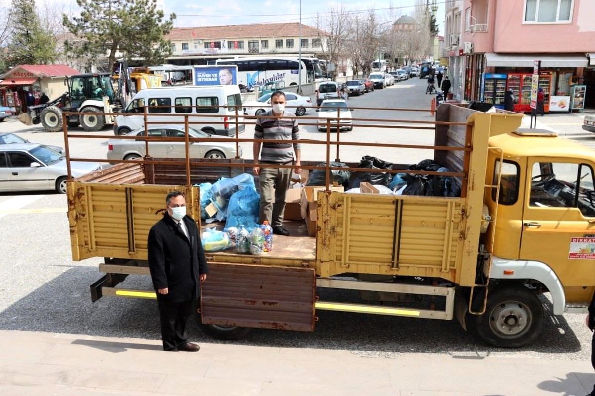 "Sıfır Atık Projesi" ile 15 ton atık ekonomiye kazandırıldı