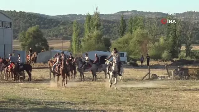 Sındırgı'da cirit yarışları nefes kesti