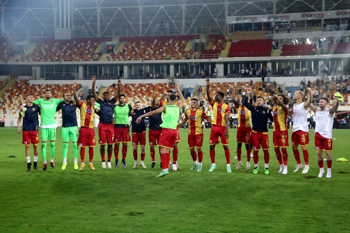 Son dakika haberleri... Yeni Malatyaspor, transfer sezonunda 17 futbolcuyu renklerine bağladı