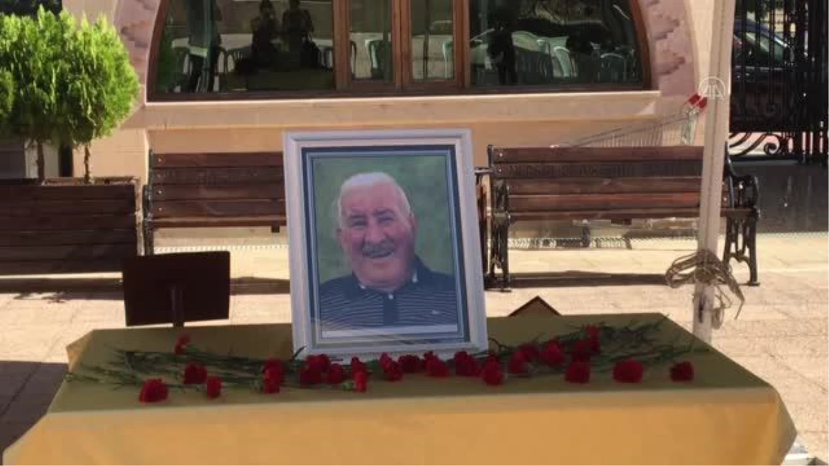 Aşık Veysel\'in vefat eden oğlu Bahri Şatıroğlu için Mersin Cemevi\'nde tören düzenlendi