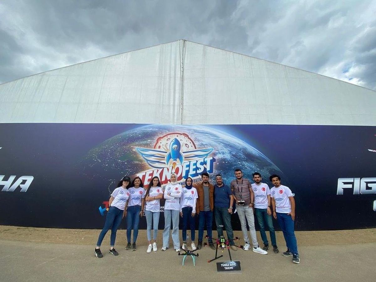 Bartın Üniversitesi öğrencileri ürettikleri İHA ile TEKNOFEST\'te finalde